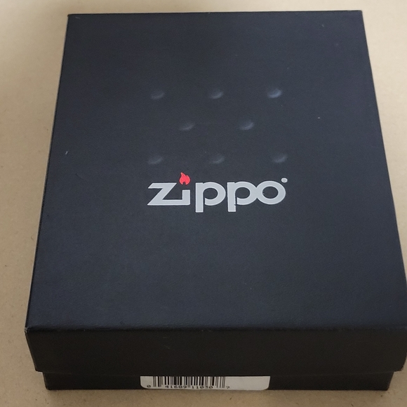 Zippo Beatles Yellow Submarine Lighter - Picture 4 of 4